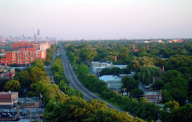 Evanston train tracks towards Chicago